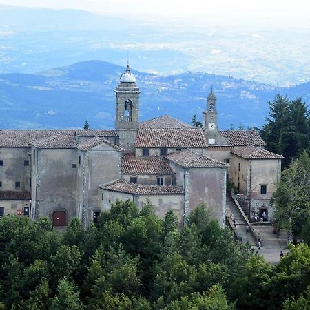 Casa Bartolacci Charme In Бивильяно Экстерьер фото