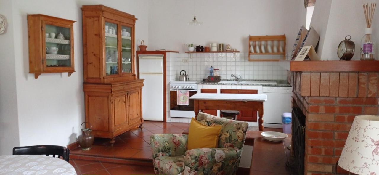 Casa Bartolacci Charme In Бивильяно Экстерьер фото
